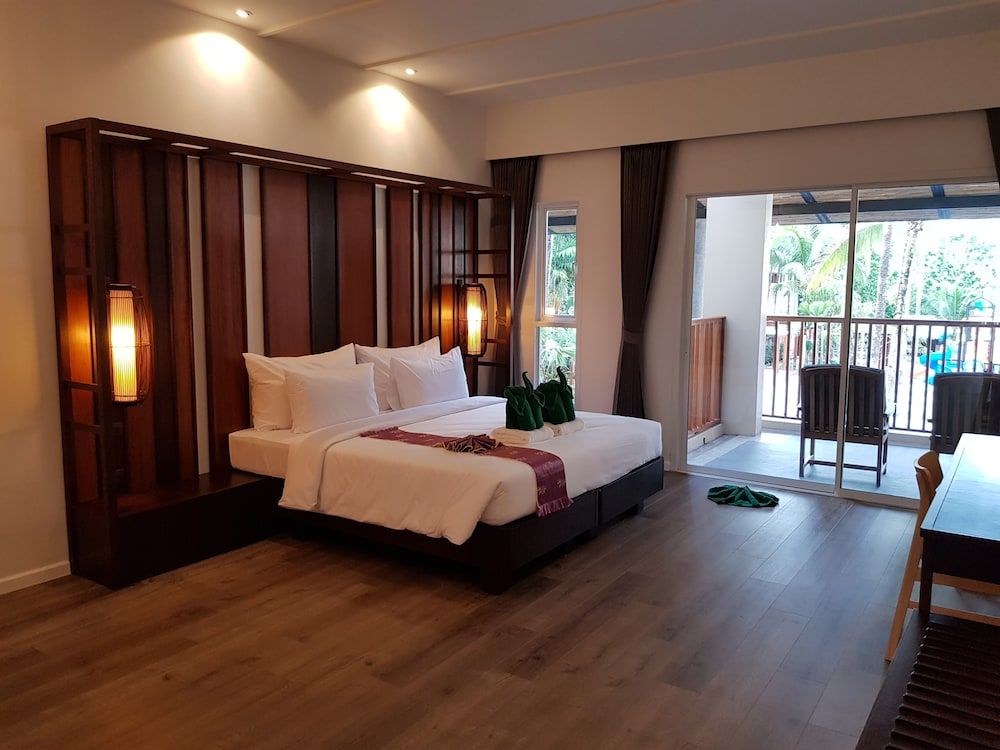 AYARA VILLAS KHAOLAK Family Double or Twin Room, Pool View 7