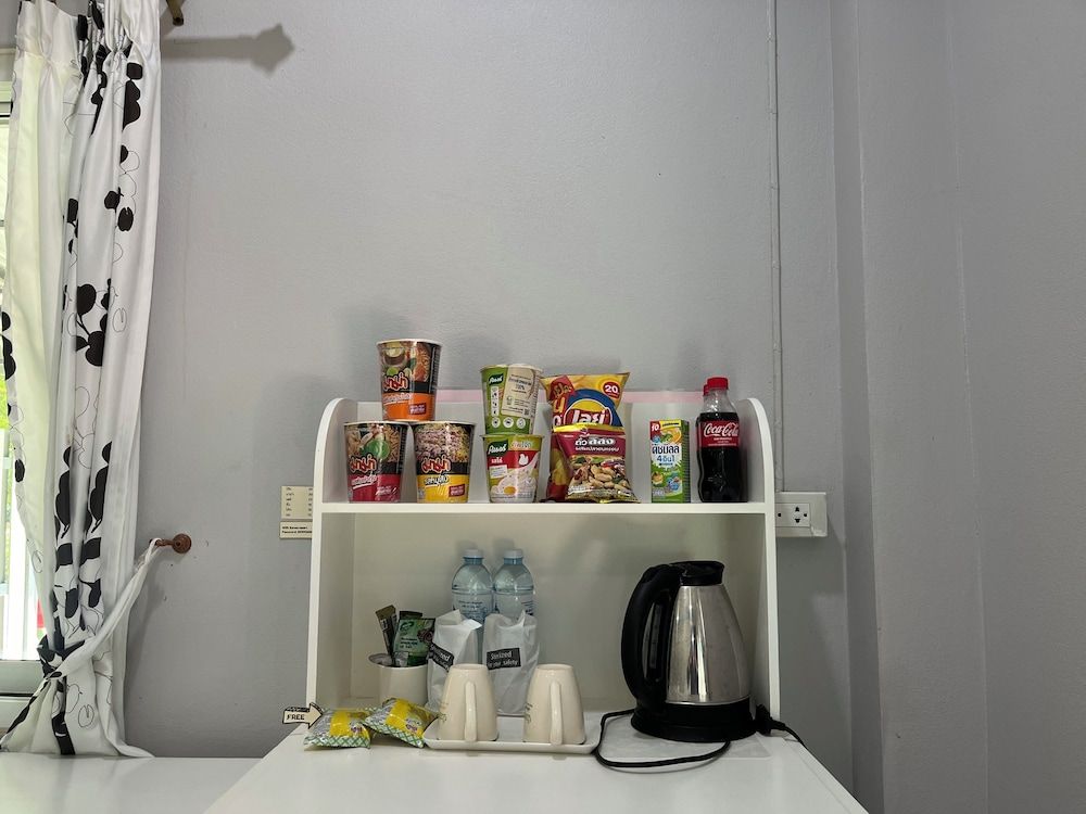 Ban Suan Suree Resort Standard Double Room 10