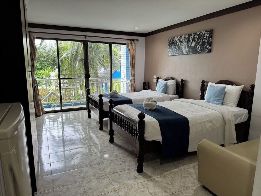 undefined Blue Garden Resort Pattaya 10