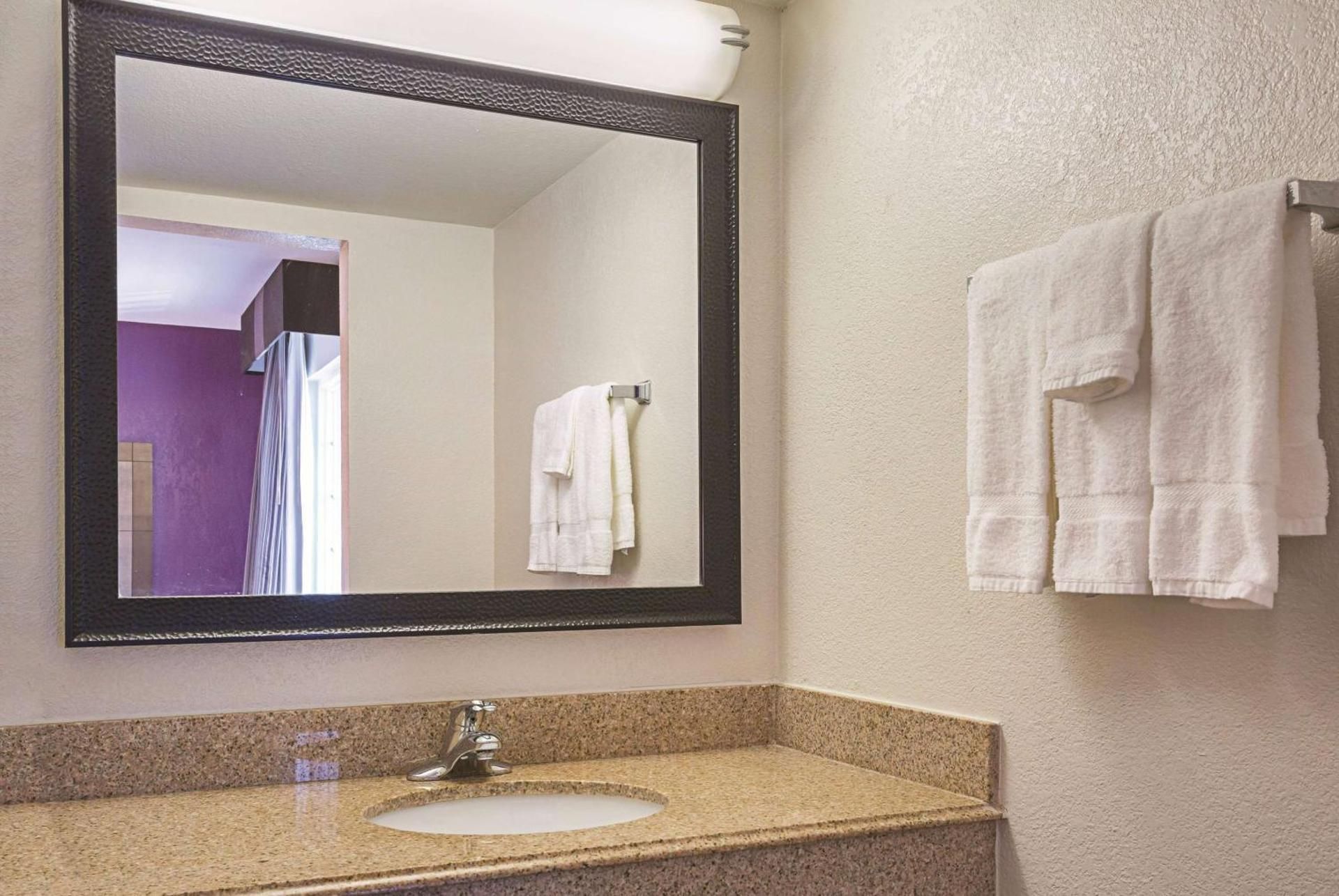 2 Double Beds, Mobility/Hearing Accessible Room, Tub/w Grab Bars, Non-Smoking