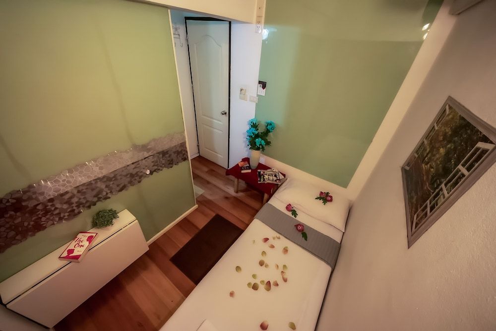 undefined The Chilli Bangkok 7