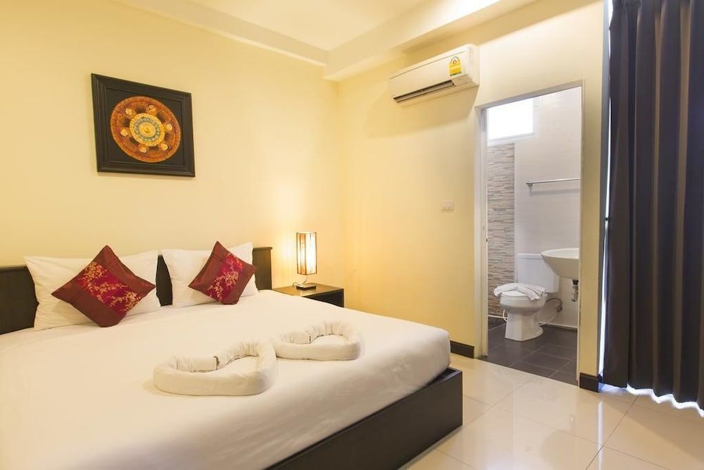 undefined The Elegant Patong 7