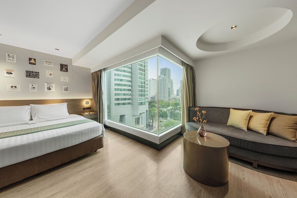 undefined Golden Tulip Mandison Suites 9