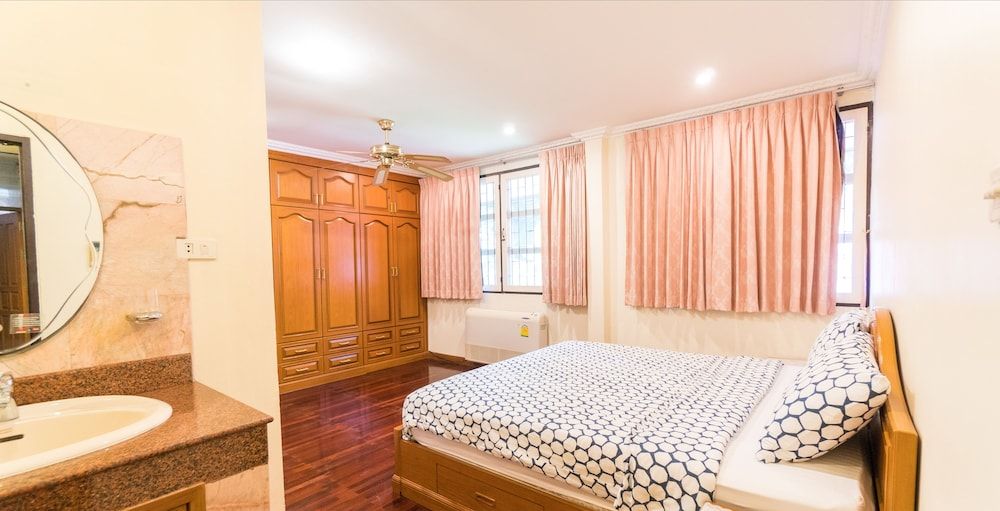 Villa Navin Premier Pool Villa 5 Bedroom Villa Garden view with Private Pool 2