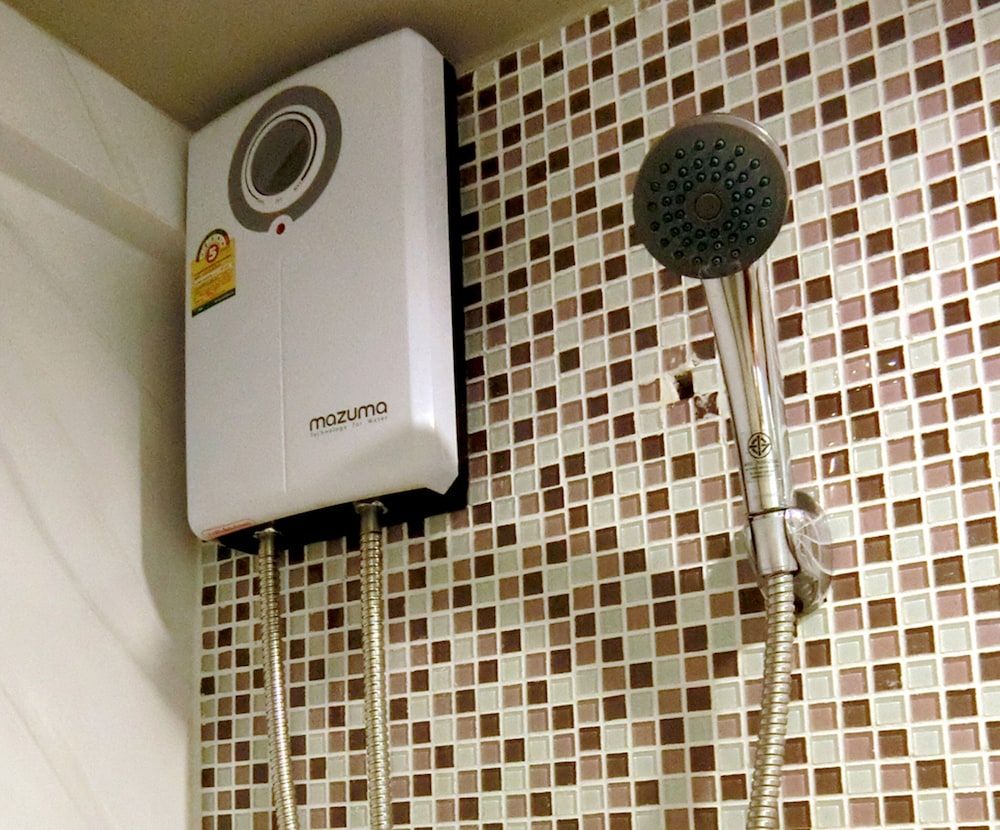 The Kiri Resitel Deluxe Twin Room 3