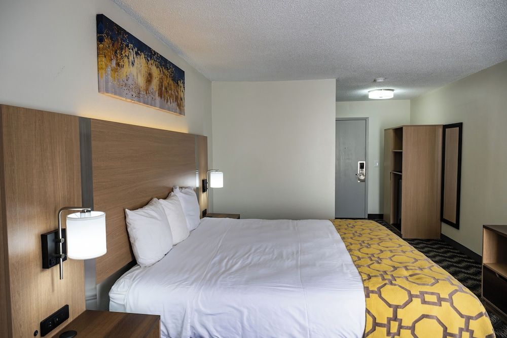 Standard Room, 1 King Bed