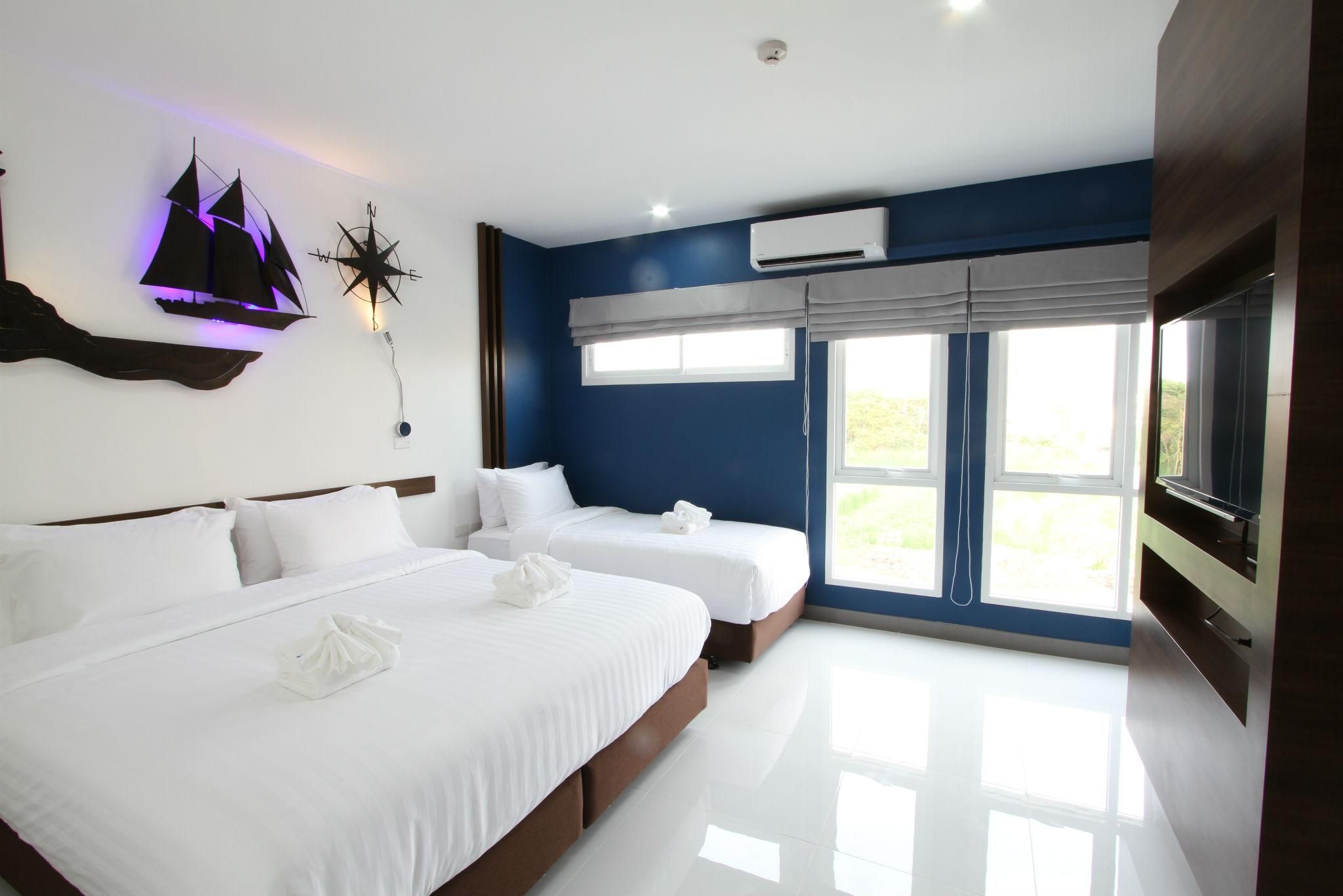Family (1 Double Bed + 1 Single Bed)