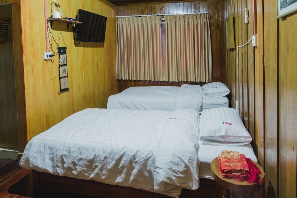 The History Cafe' & Guesthouse Standard Twin Room 3