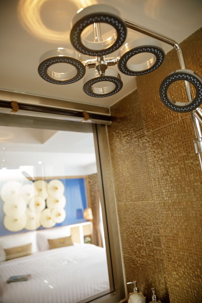 9 Suite Luxury Boutique Hotel Deluxe Double Room, 1 King Bed 10