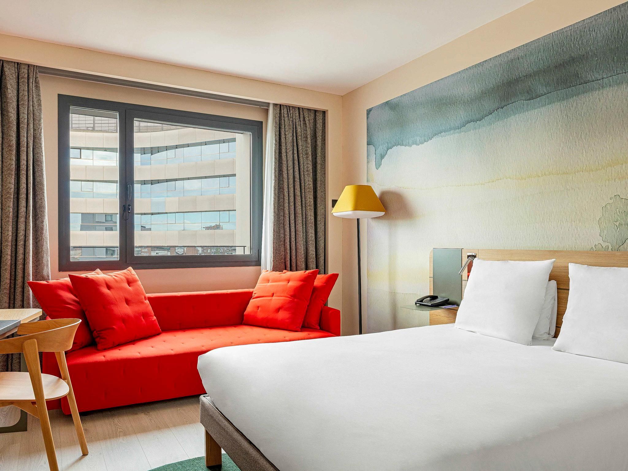 Novotel Madrid City Las Ventas Superior Double Room Queen Bed