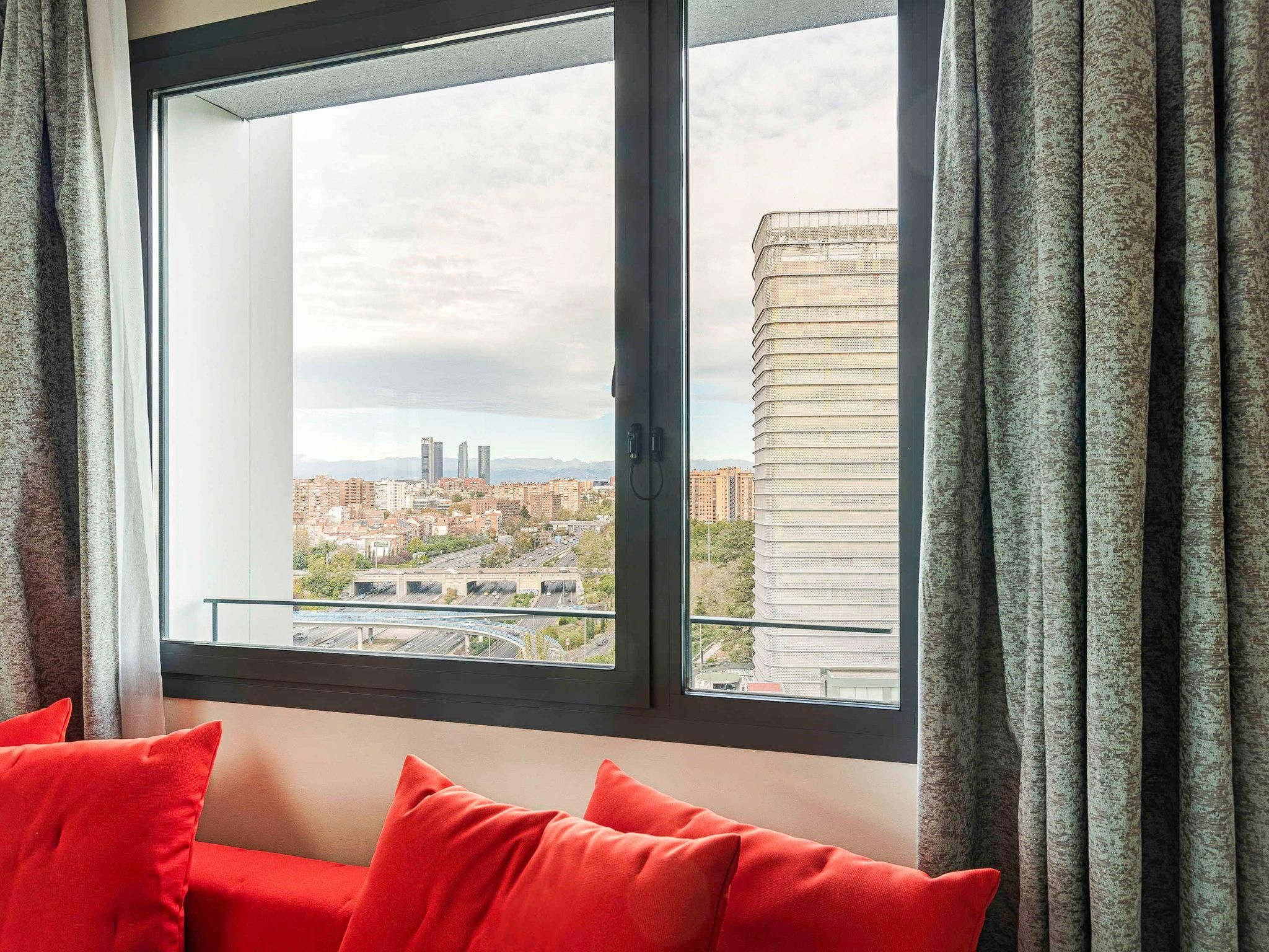 Novotel Madrid City Las Ventas Superior Double Room Queen Bed 3