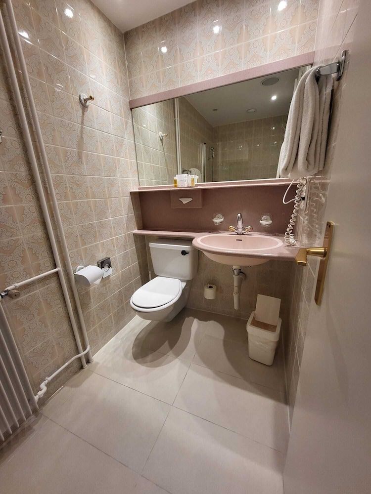 Hotel Eden Palace Au Lac Standard Double Room 4