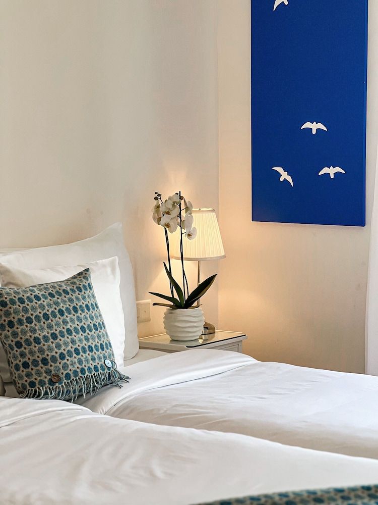 Hotel Eden Palace Au Lac Standard Double Room