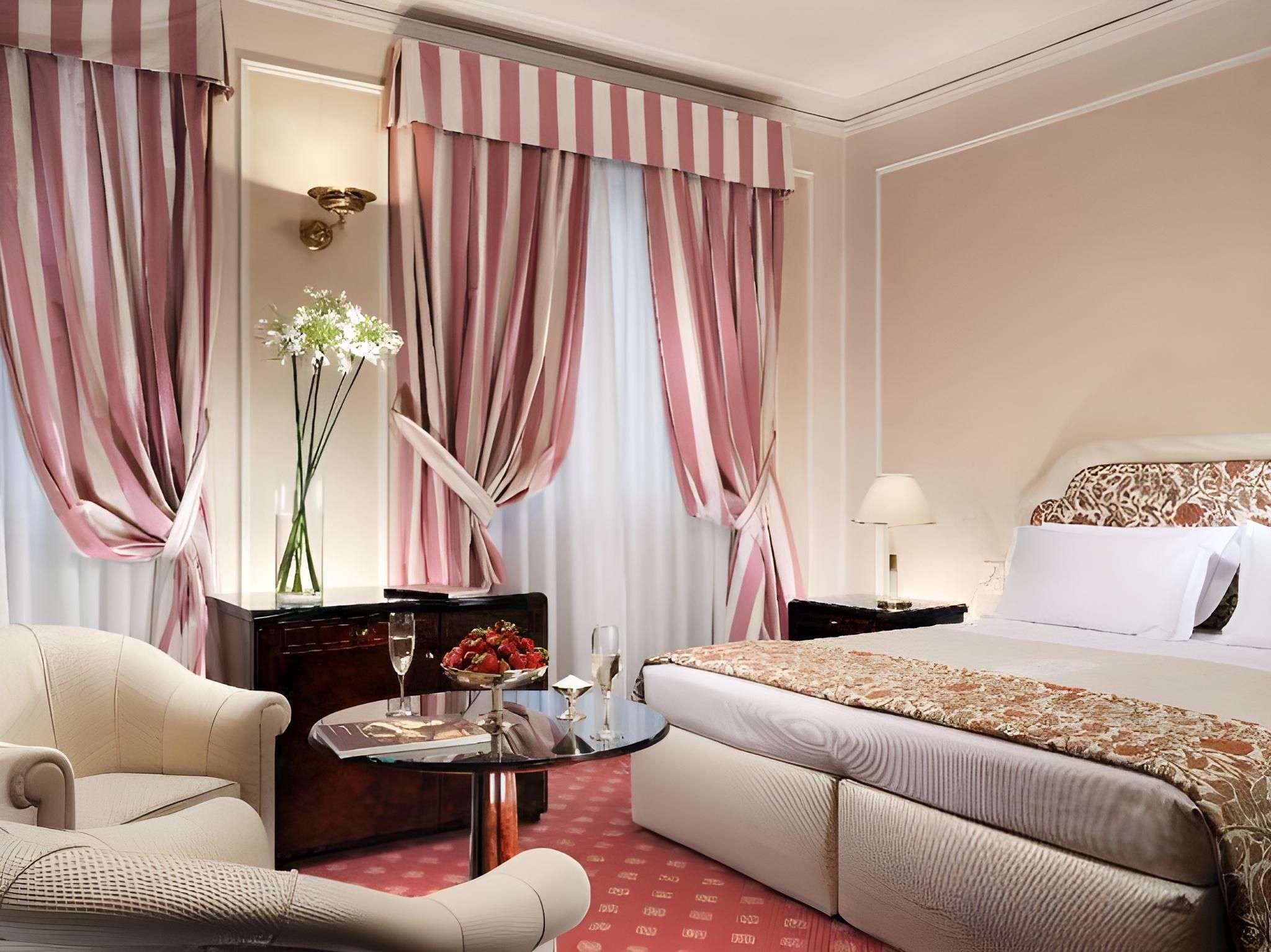 undefined Hotel De La Ville 10