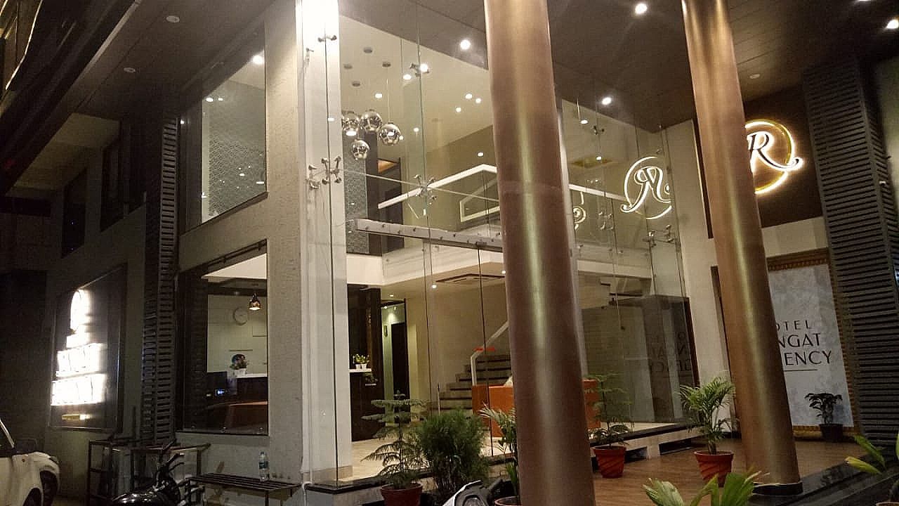 undefined Hotel Sangat Regency 7