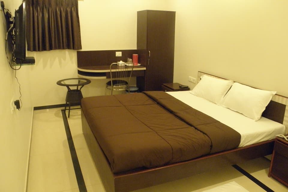 Side Image 2