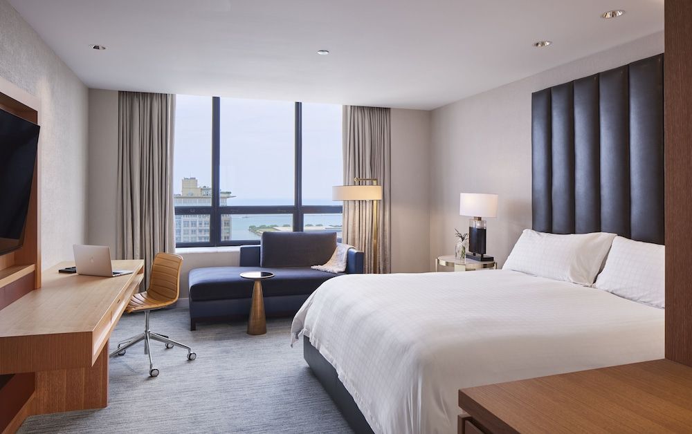 undefined The Ritz-Carlton, Chicago 3