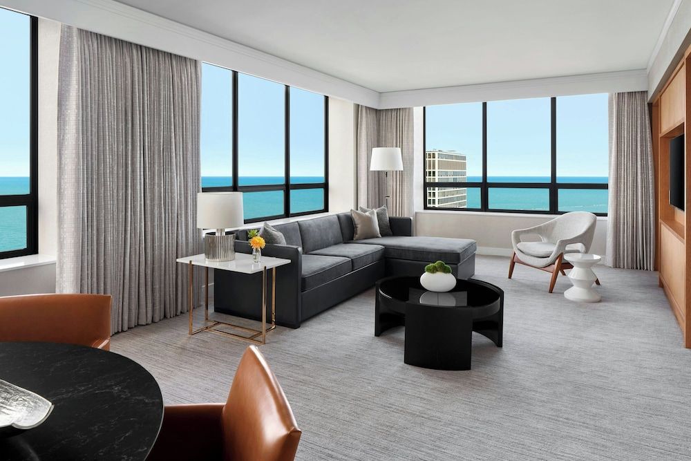 undefined The Ritz-Carlton, Chicago 8