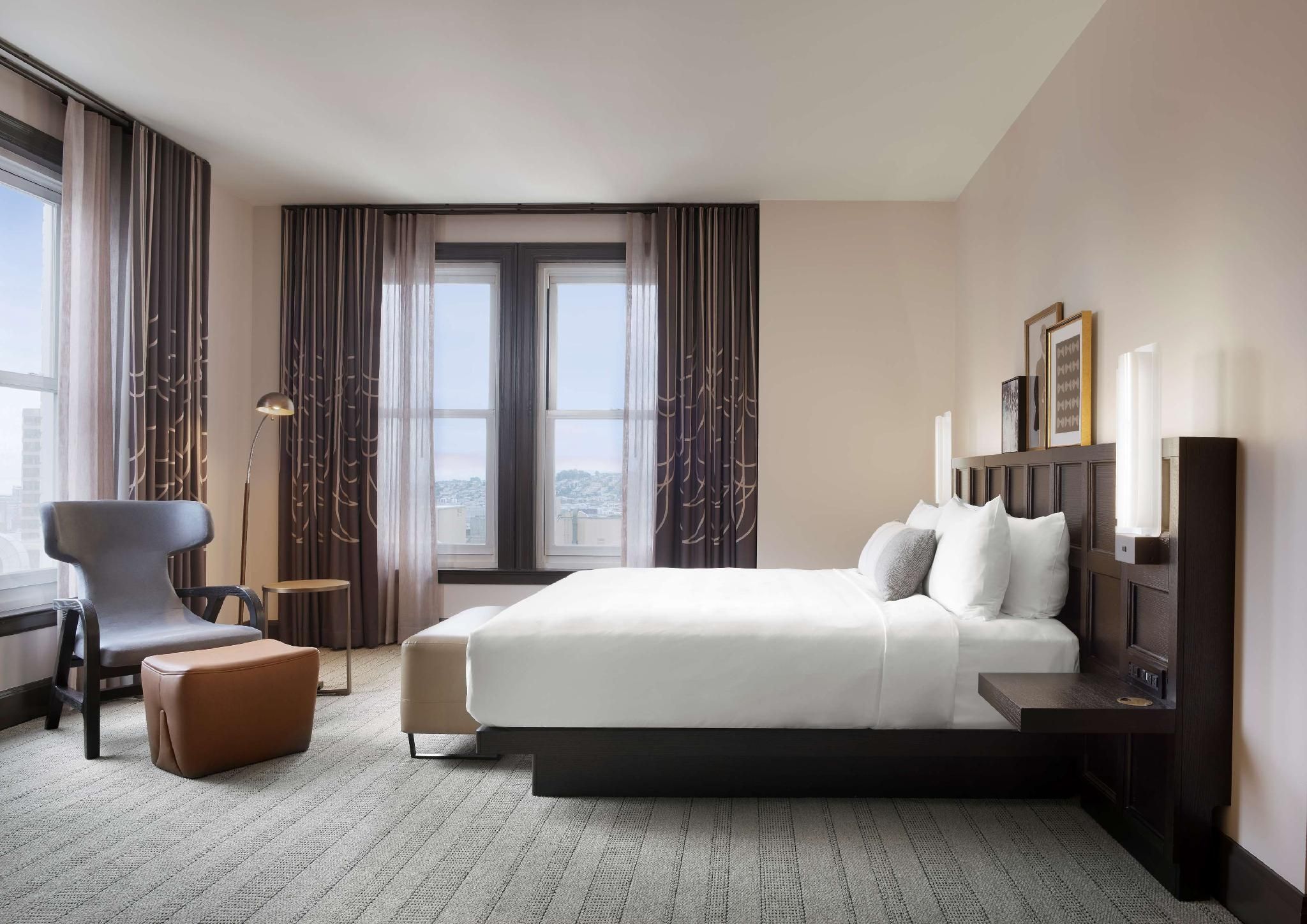 Hearing Accessible Junior Suite King