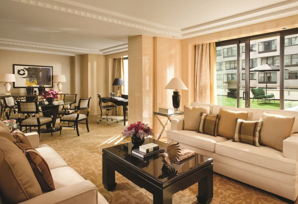undefined Four Seasons Hotel London at Park Lane 10