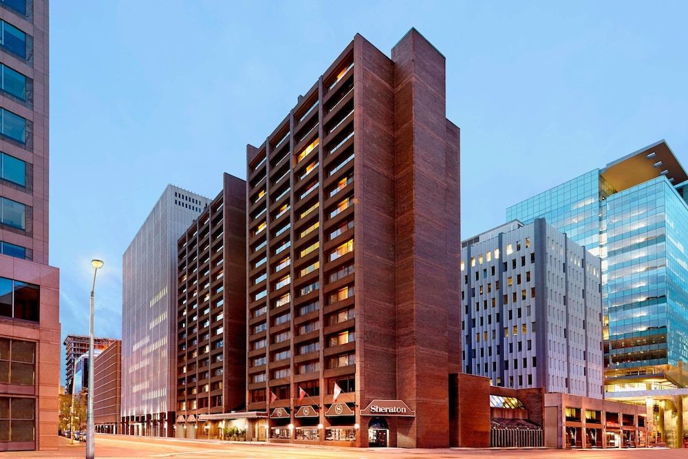 undefined Sheraton Ottawa Hotel