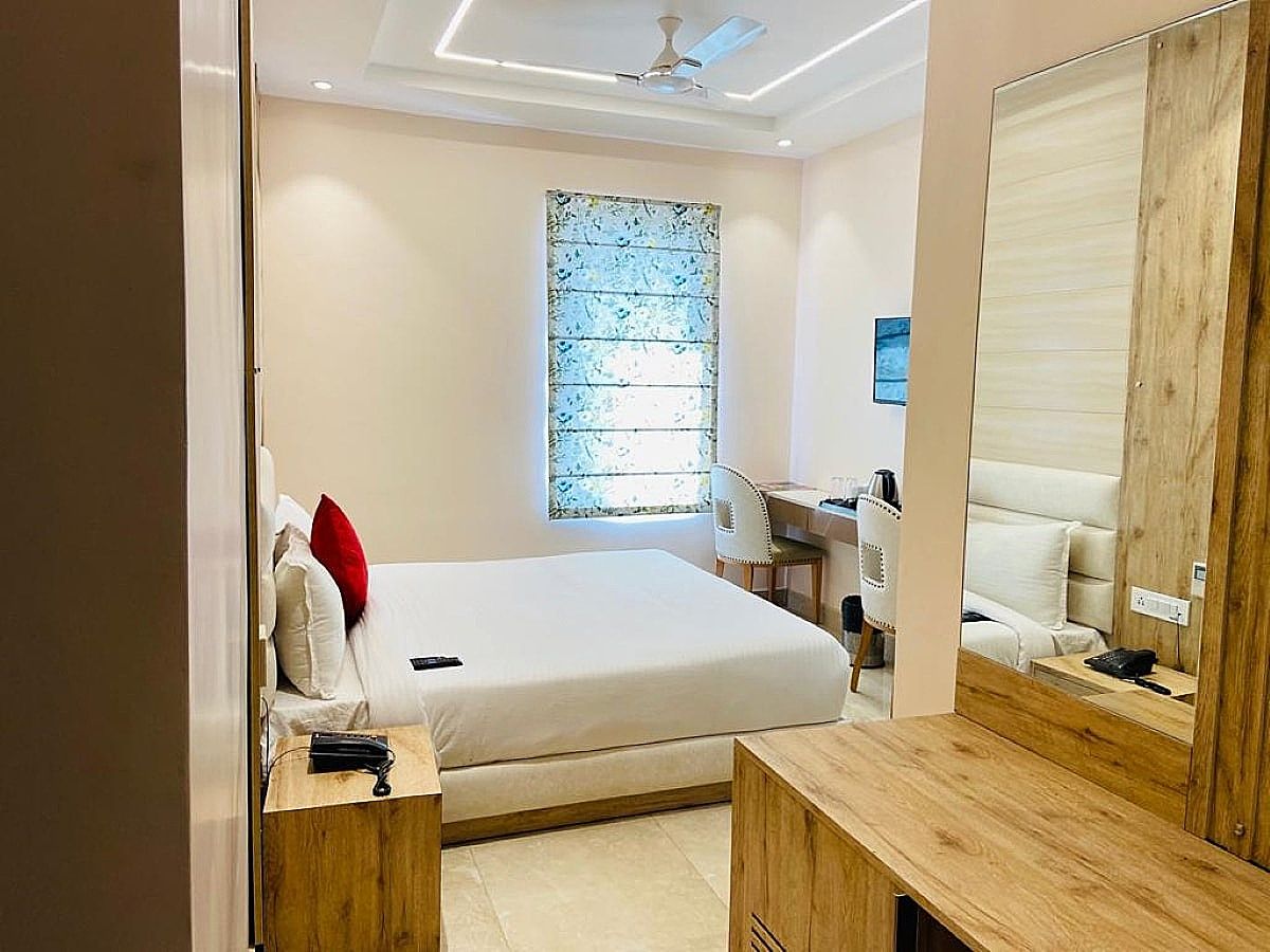 Executive Room with Window