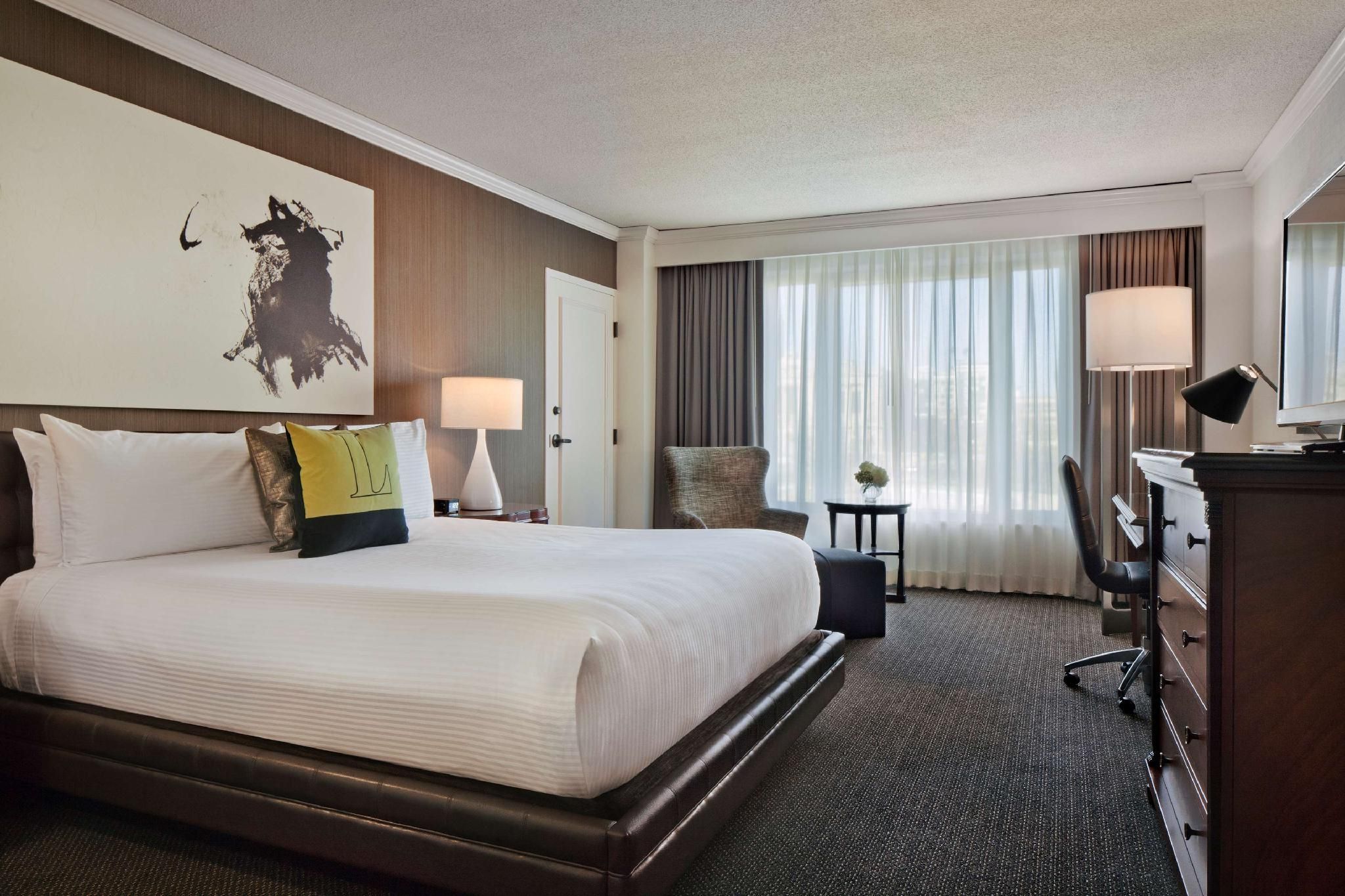 1 King Bed Room