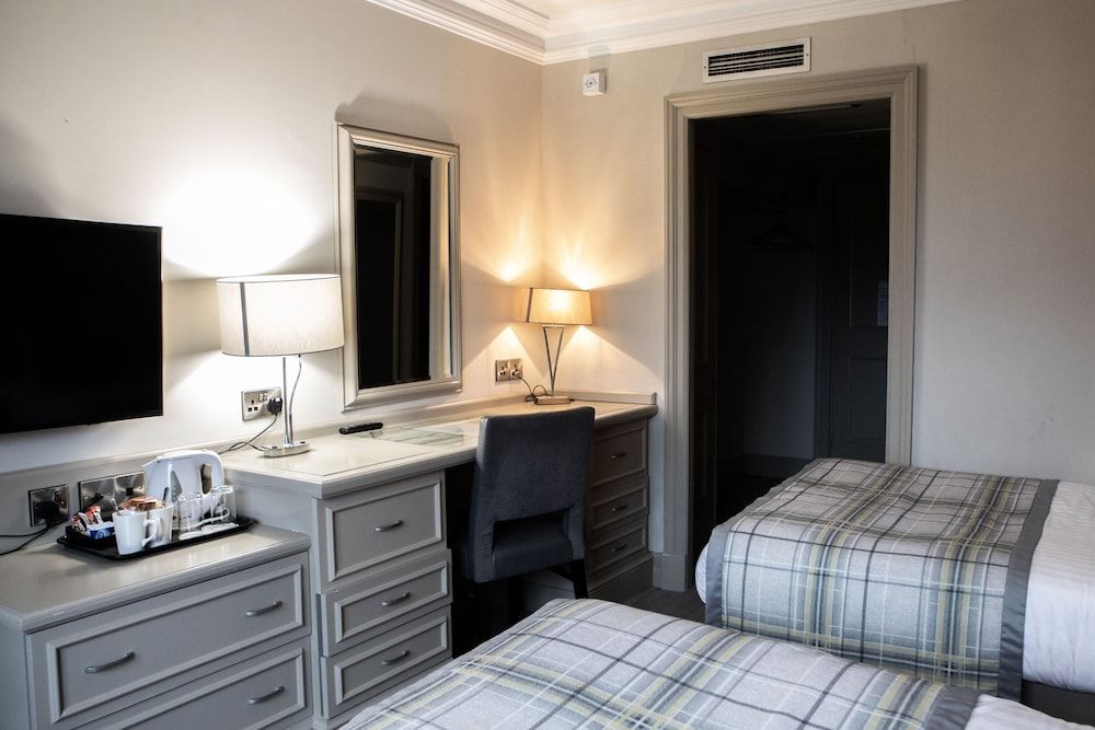 Riverside Lodge Hotel Twin Room 2