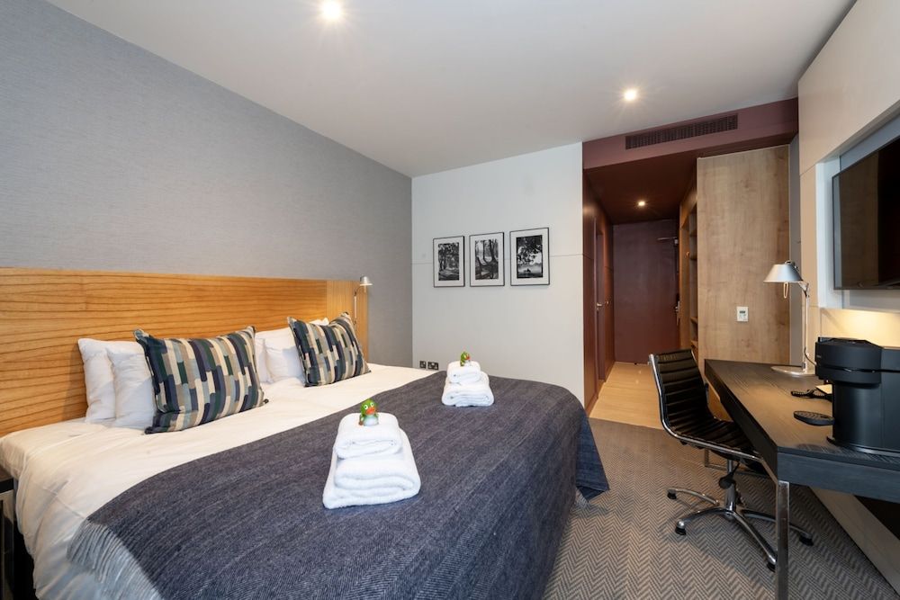 undefined Apex City of Edinburgh Hotel 3