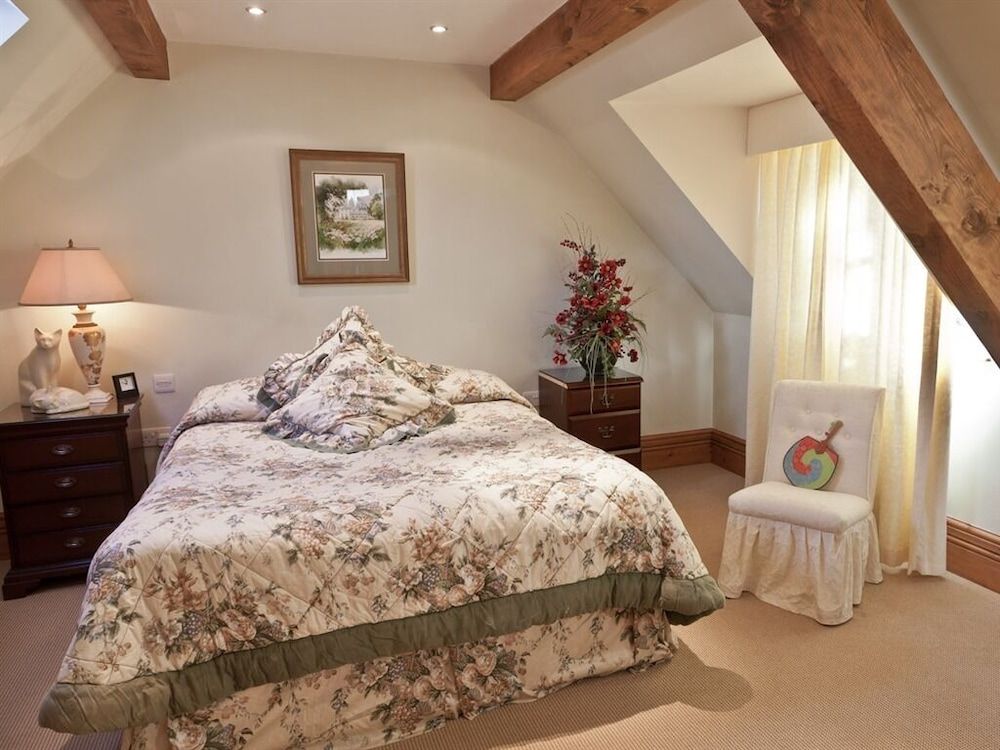 Little Red Rooster Rest and Spa Luxury Double Room, Hot Tub 6