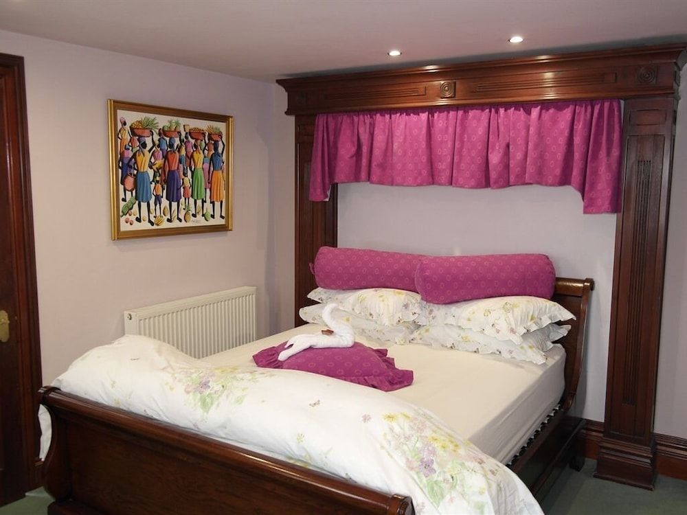 Little Red Rooster Rest and Spa Luxury Double Room, Hot Tub 5