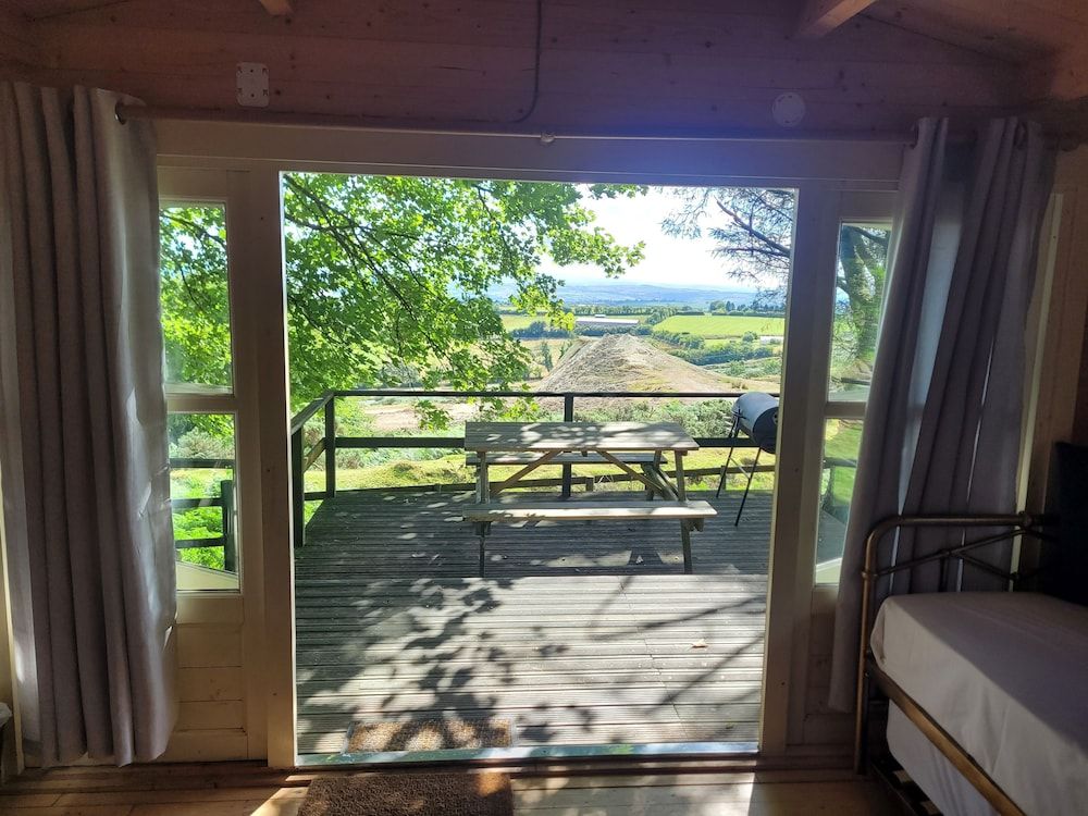 Wheal Tor Chalet, Shared Bathroom (Wooden Chalet) 2