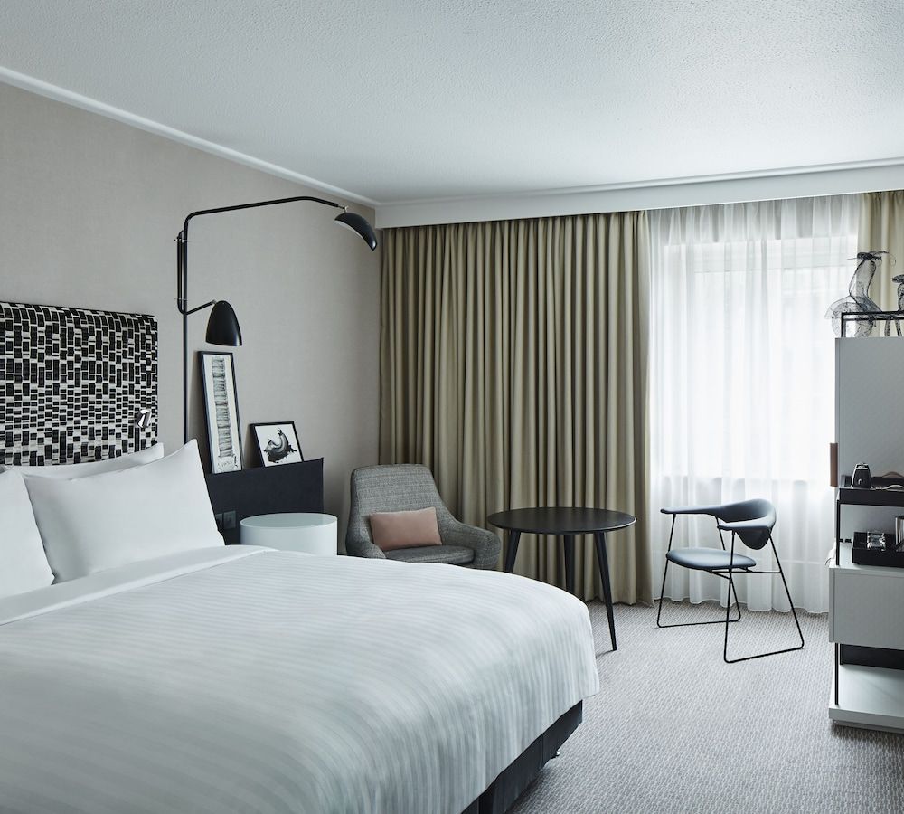 London Marriott Hotel Maida Vale Deluxe Room, 1 King Bed 2