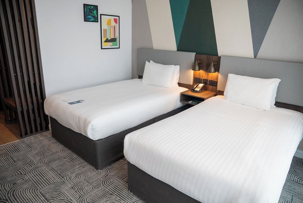 undefined Holiday Inn London - Whitechapel by IHG 7