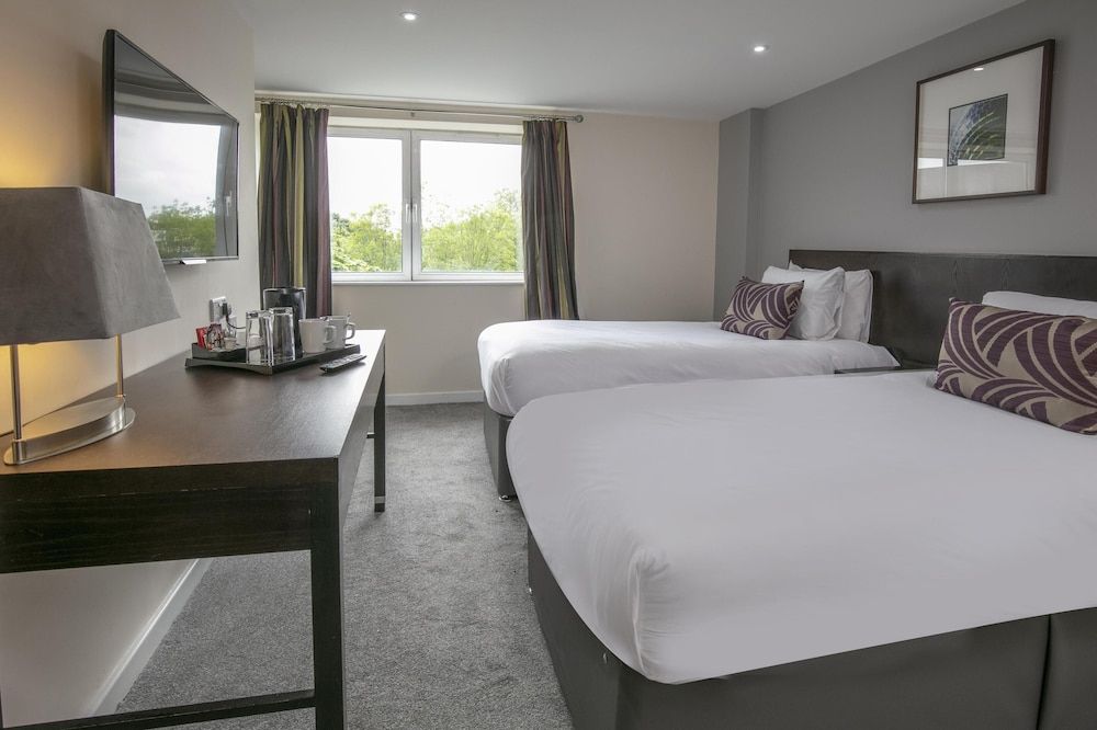 Best Western Premier Suites Hotel & Spa Liverpool-Knowsley Standard Room, 2 Twin Beds, Non Smoking (Shower Only) 2