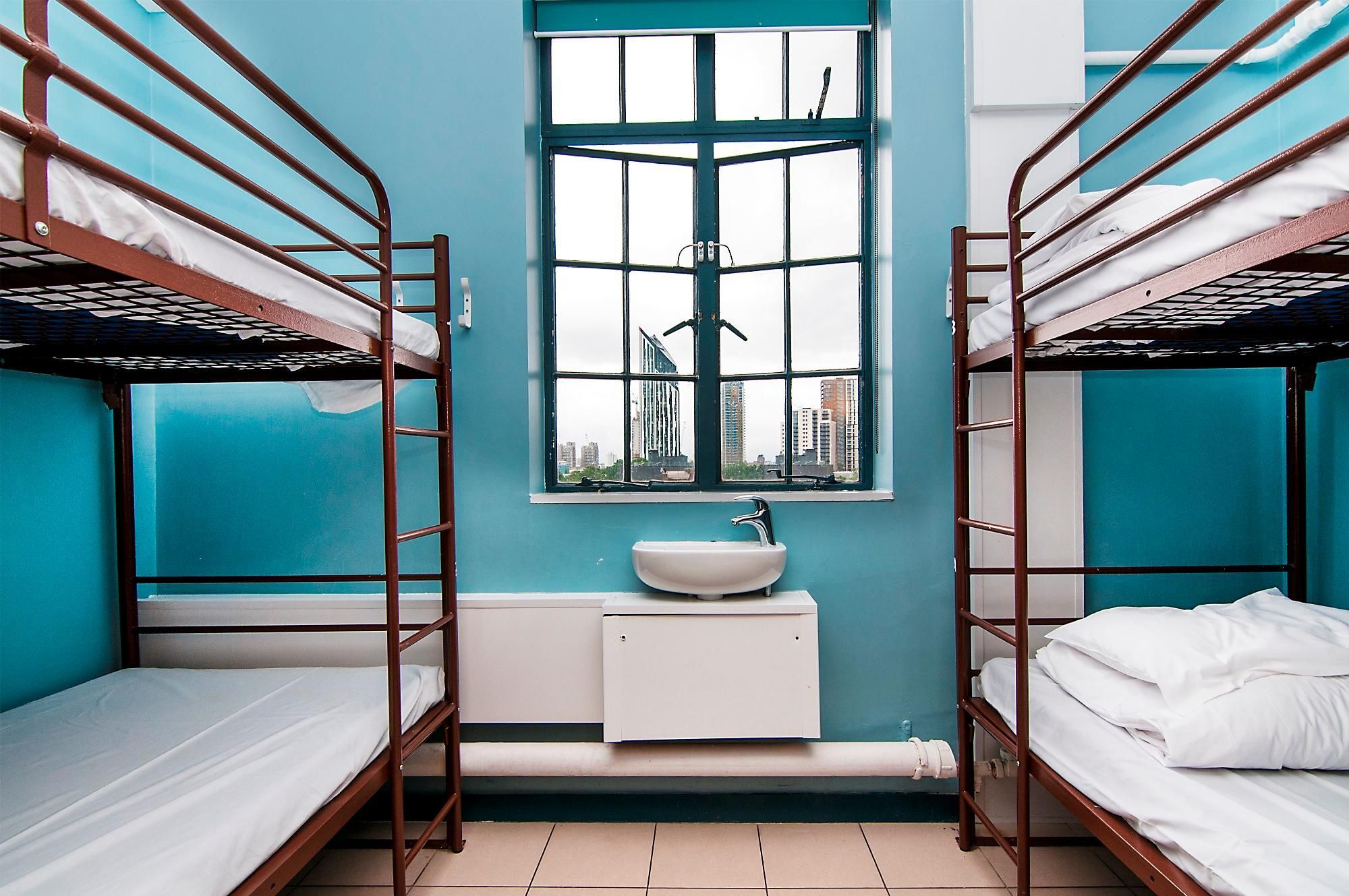 1 Person in 4-Bed Dormitory with Shared Bathroom - Mixed