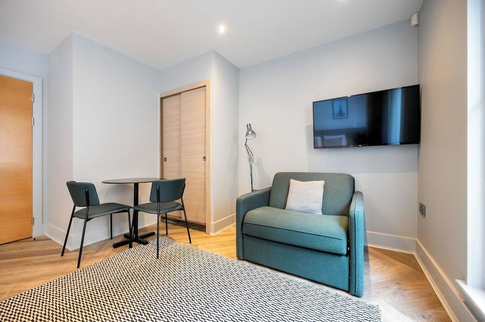 Staycity Aparthotels, Edinburgh, West End Studio Apartment 9