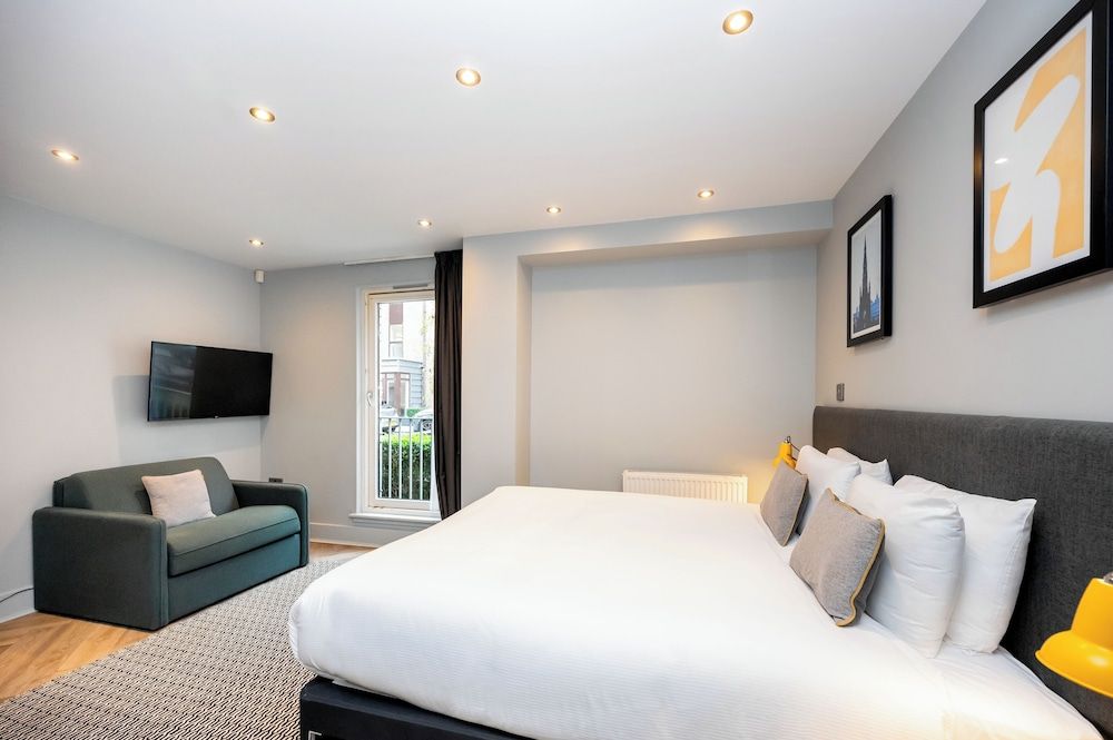 Staycity Aparthotels, Edinburgh, West End Studio Apartment 3