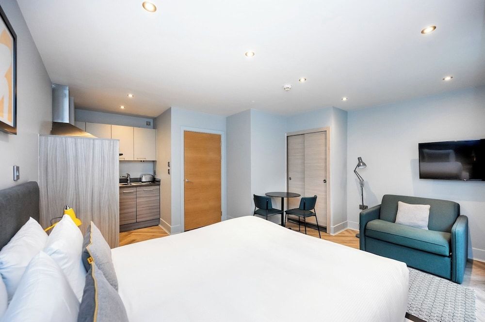 Staycity Aparthotels, Edinburgh, West End Studio Apartment 4