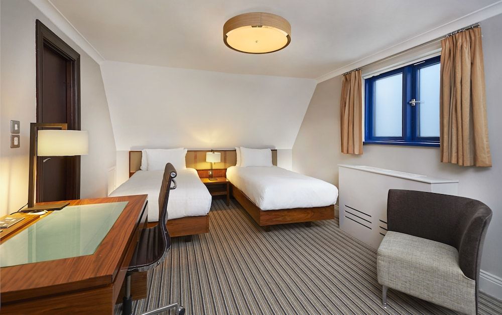 Twin Hilton Guest Room