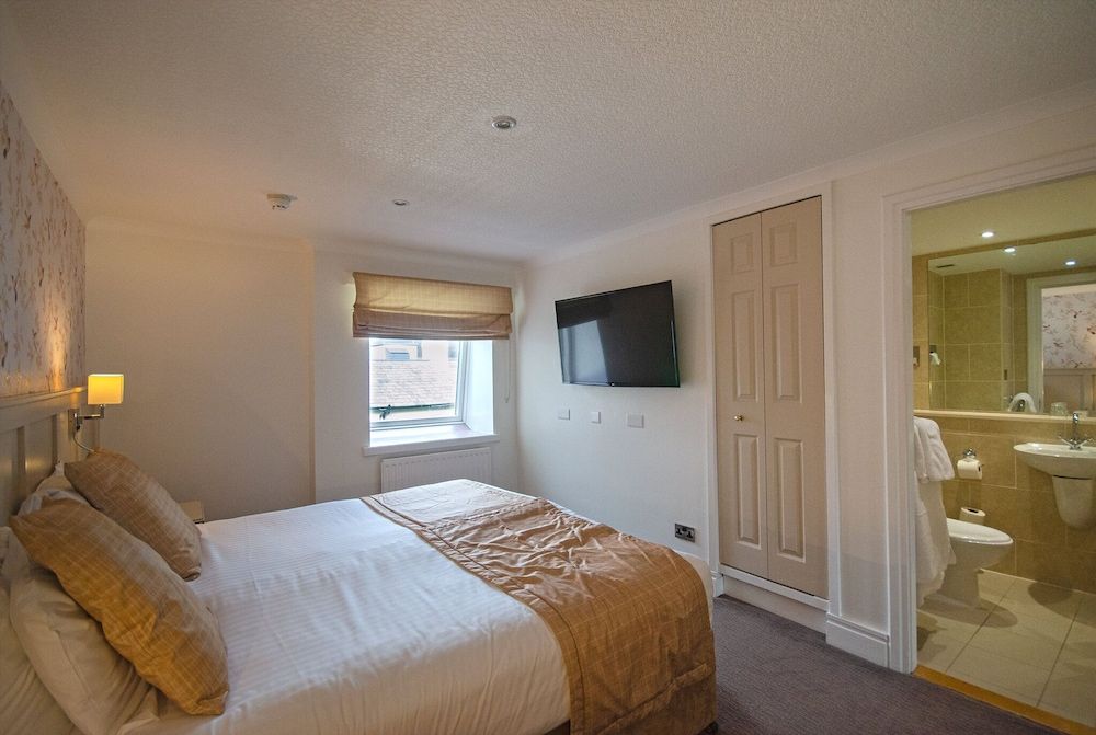 The Royal Victoria Hotel Classic Double Room 2