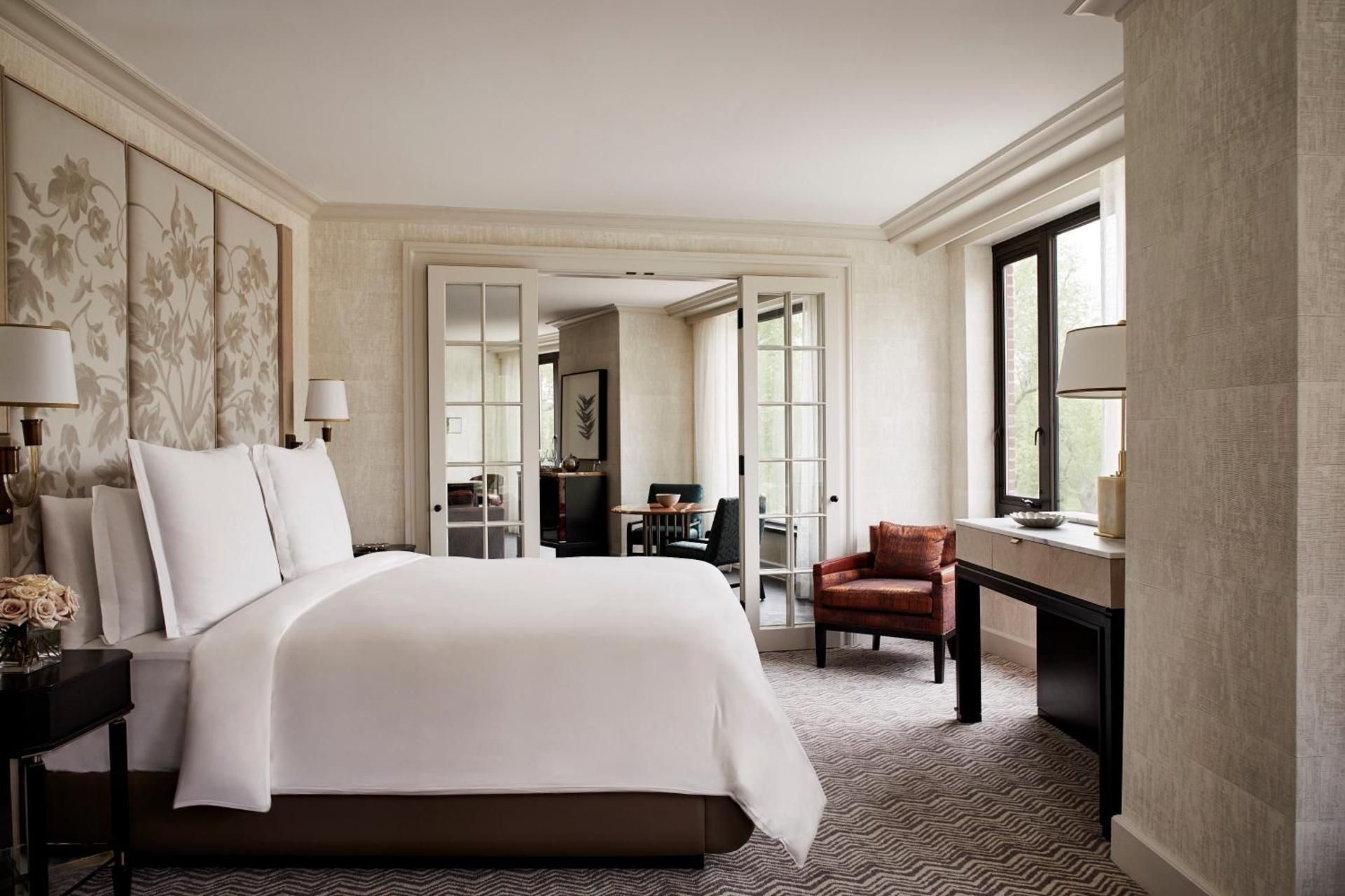 State Suite with King Bed