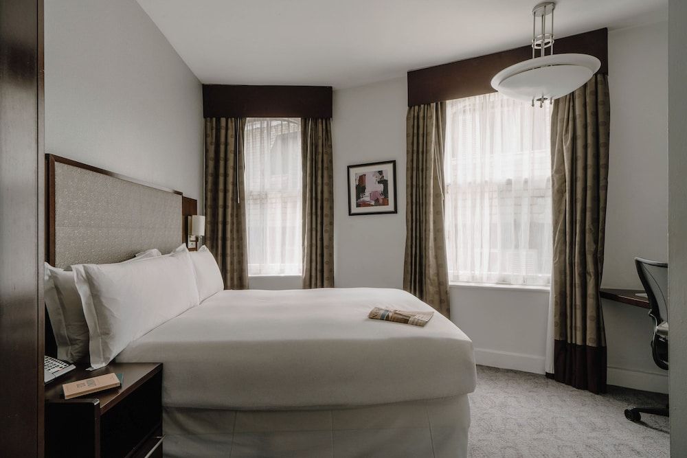 undefined Club Quarters Hotel, Trafalgar Square 2