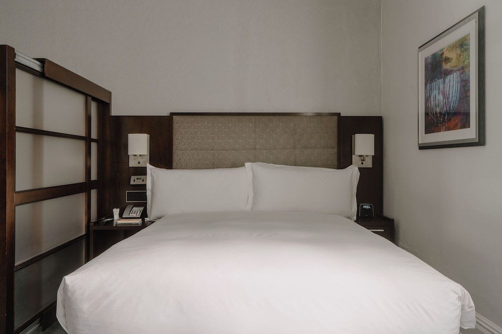 Suite, Kitchenette (One Room)