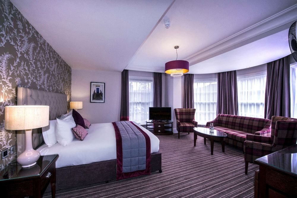 Suite, 1 King Bed, Non Smoking (Manor House Suite)