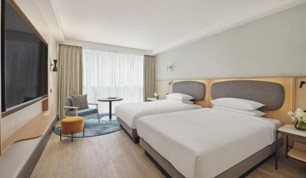Hyatt Regency London Blackfriars Deluxe Room, 2 Twin Beds