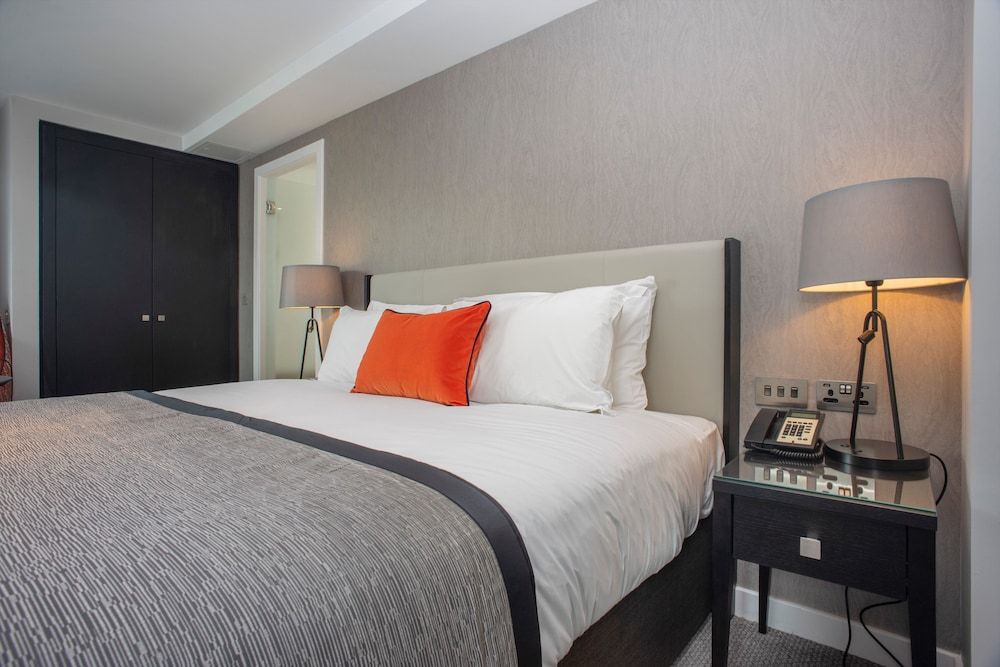 Ten Hill Place Superior Room, 1 King Bed, Non Smoking 6