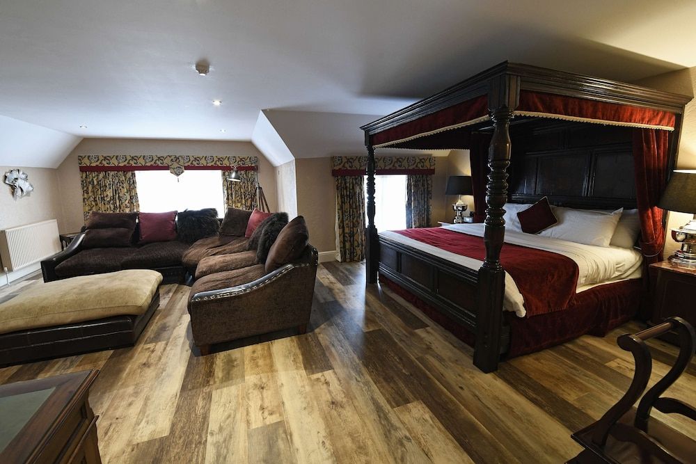Best Western Premier Doncaster Mount Pleasant Hotel Suite, 1 King Bed, Sauna, Garden View (Four Poster Bed) 3