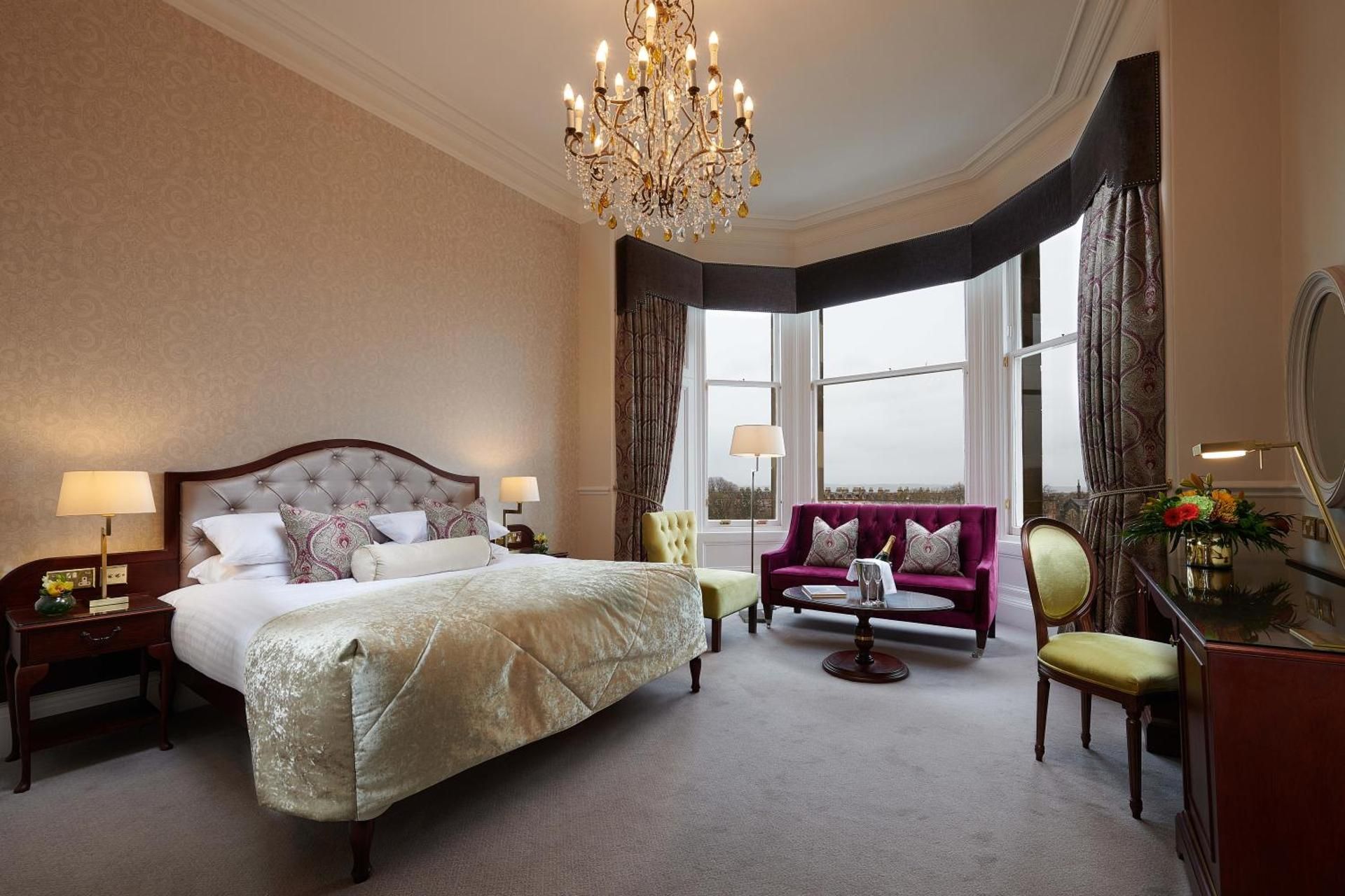 undefined The Bonham Hotel 7