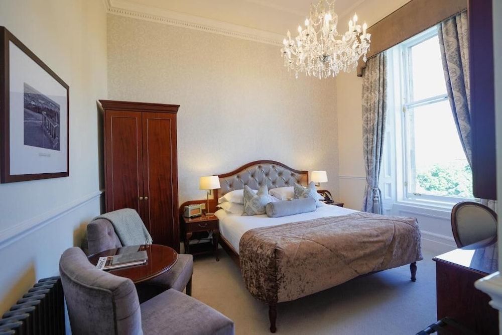 undefined The Bonham Hotel 6